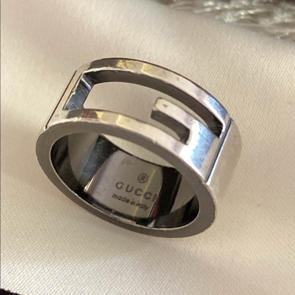 Authentic Gucci ring - Picture 5 of 9